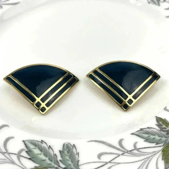 VTG Green-Blue Enamel L. Bott Clip On Earrings Gold Tone Signed - Picture 1 of 8